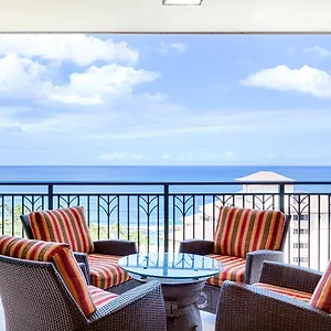 https://top-floor-penthouse-with-panoramic-view-ocean-tower-at.hotelsinhawaii.org